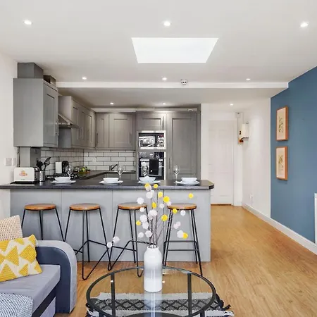 Boutique Abode - Sleeps 6-parking &garden Apartamento