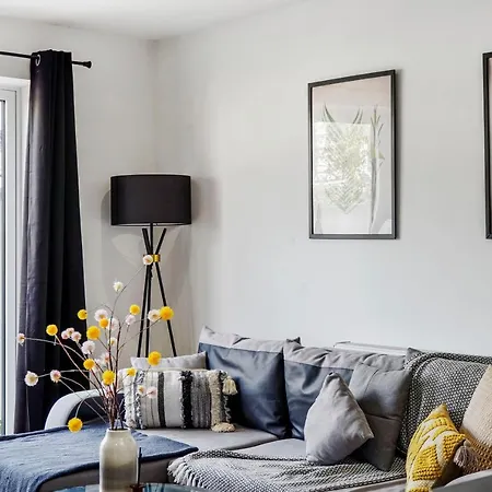 Daire Boutique Abode - Sleeps 6-parking &garden